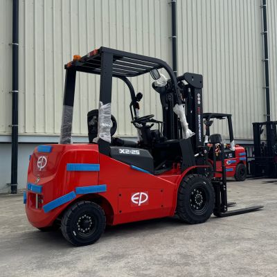 XE NÂNG ĐIỆN 2.5 TẤN EFX2-251