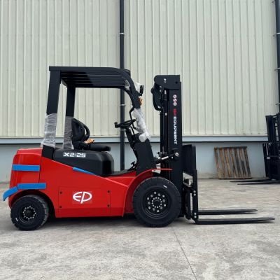 XE NÂNG ĐIỆN 2.5 TẤN EFX2-251