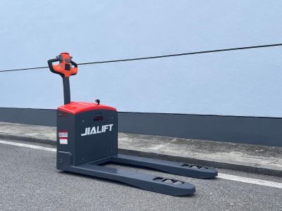 Xe nâng tay điện 3 tấn CBD30-C