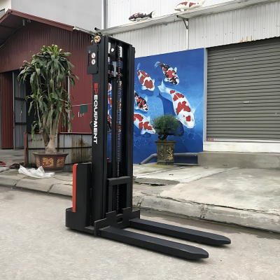 XE NÂNG ĐIỆN STACKER 1.5 TẤN EST152