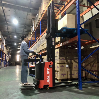 XE NÂNG ĐIỆN STACKER 1.5 TẤN CL1532SE