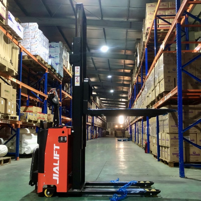 XE NÂNG ĐIỆN STACKER 1.5 TẤN CL1532SE