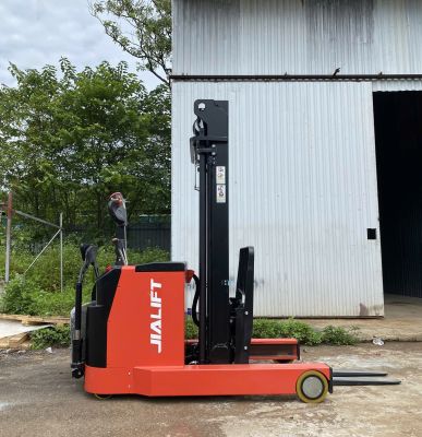 XE NÂNG ĐIỆN ĐỨNG LÁI 1.5 TẤN Q1530D